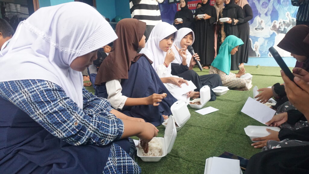 Kebaikan Kecil Anda, Harapan Besar bagi Anak Yatim